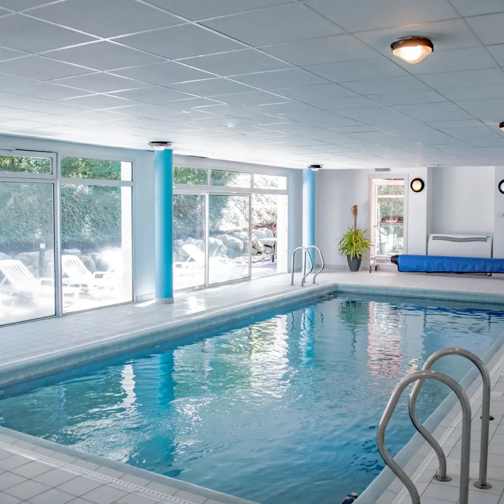 Piscine intérieure chauffée